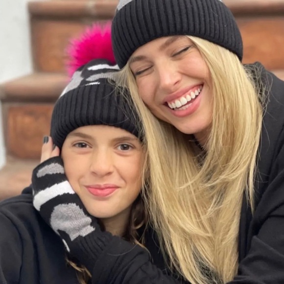 NWT Pixie Lane Camo Beanie - Picture 4 of 5